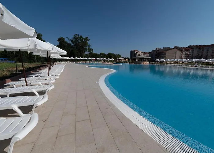 Sunrise River 3* Aheloy