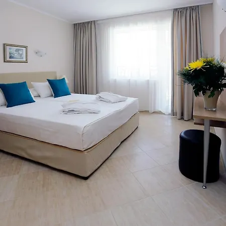 Hotel Sunrise River 3*