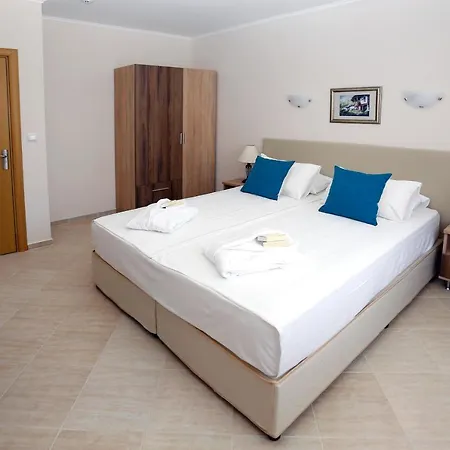 Sunrise River Acheloj